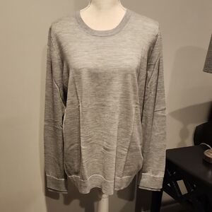 Banana Republic 100% Merino Wool Gray Size XL PTP 22 In Length 26 In.